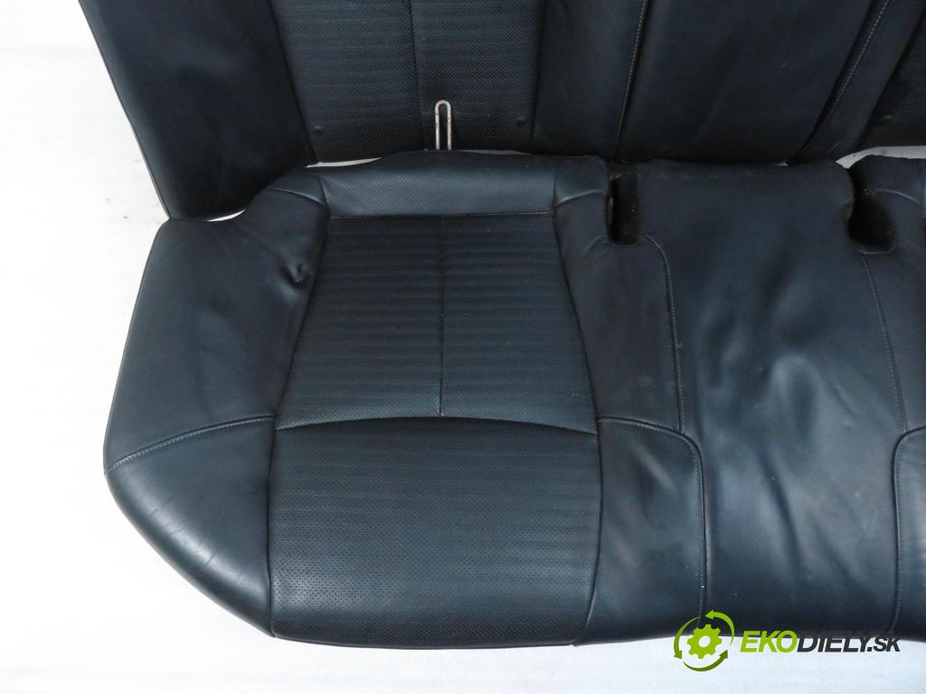 INFINITI M (Y51) SEDAN 2010 175,00 3.0d V6 238 - V9X 2993,00 Sedadlá, sedačky