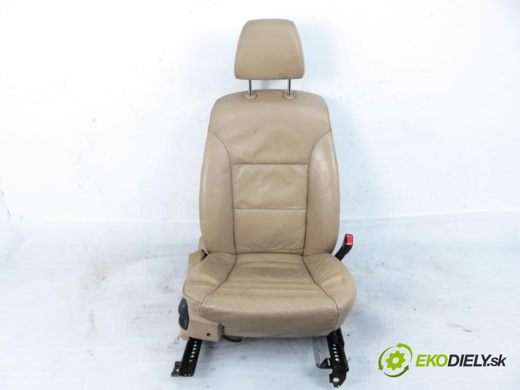 BMW 5 Touring (E61) KOMBI 2004 0,00 530 d - M57 D30 (306D2) 2993,00 Sedadlá, sedačky