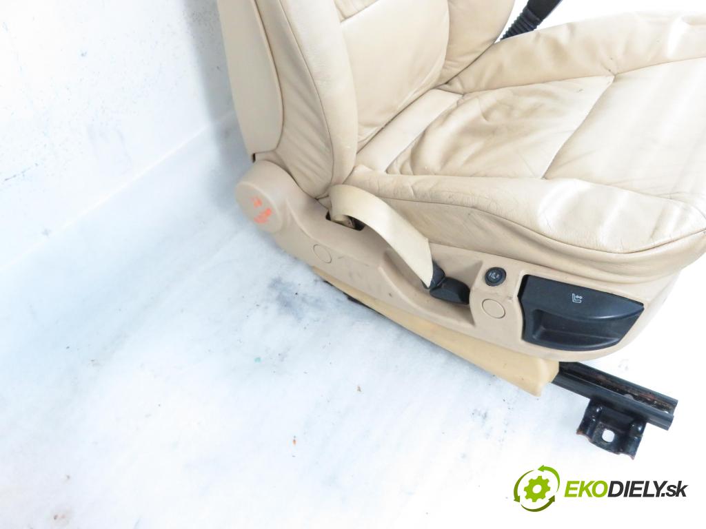 BMW 5 Touring (E61) KOMBI 2004 0,00 530 d - M57 D30 (306D2) 2993,00 Sedadlá, sedačky