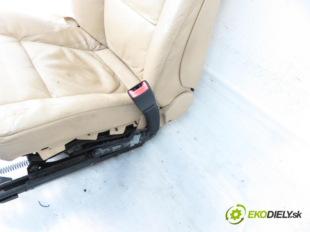 BMW 5 Touring (E61) KOMBI 2004 0,00 530 d - M57 D30 (306D2) 2993,00 Sedadlá, sedačky