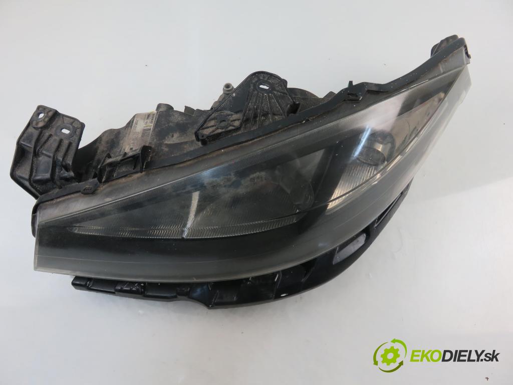 RENAULT LAGUNA II Grandtour (KG0/1_) KOMBI 2005 0,00 1.9 dCi (KG1A, KG1W) - F9Q 674 1870,00 Svetlo LP 7701061670