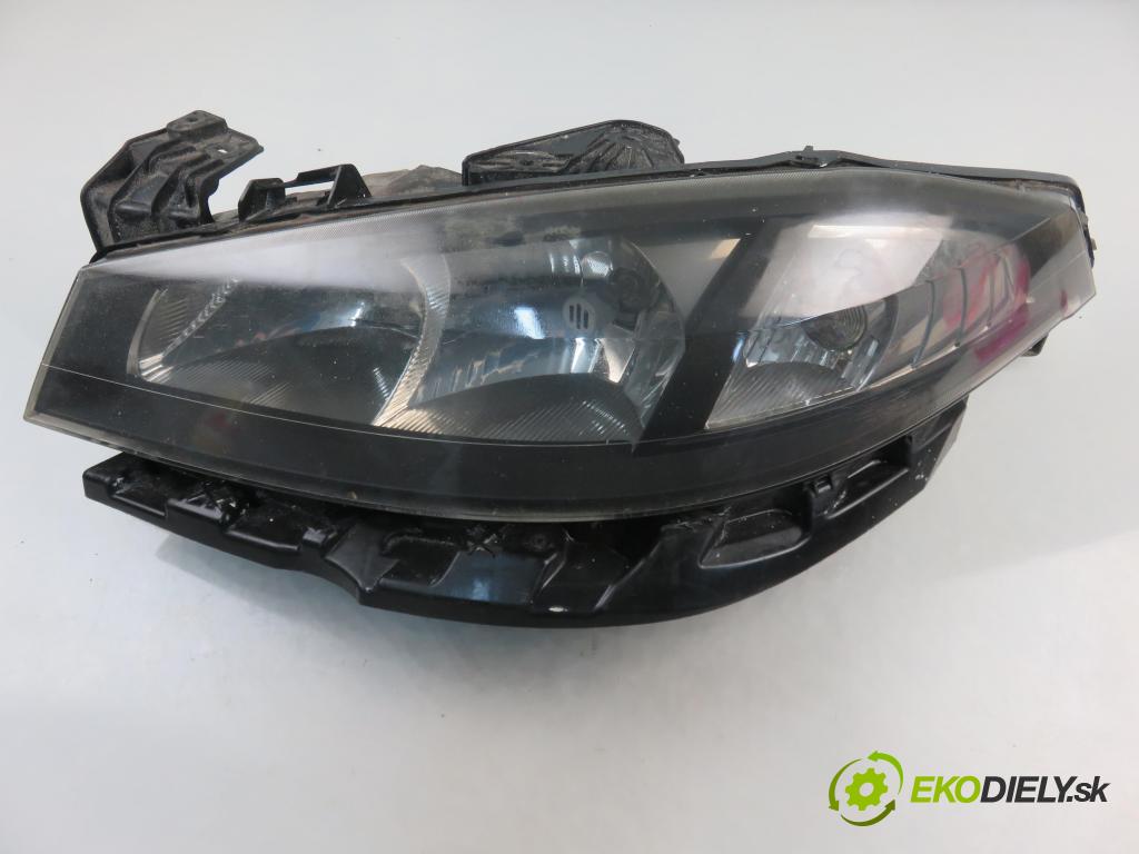 RENAULT LAGUNA II Grandtour (KG0/1_) KOMBI 2005 0,00 1.9 dCi (KG1A, KG1W) - F9Q 674 1870,00 Svetlo LP 7701061670
