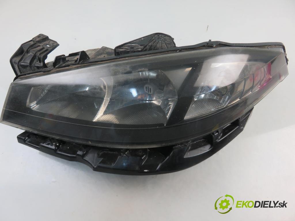 RENAULT LAGUNA II Grandtour (KG0/1_) KOMBI 2005 0,00 1.9 dCi (KG1A, KG1W) - F9Q 674 1870,00 Svetlo LP 7701061670