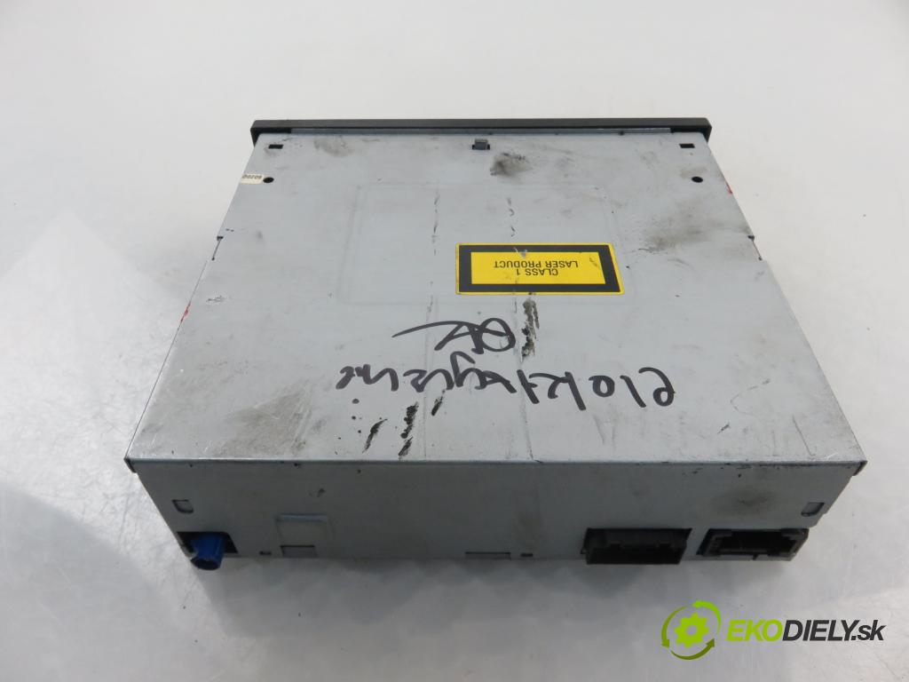 AUDI A6 Avant (4F5, C6) KOMBI 2005 132,00 2.7 TDI - BPP 2698,00 čítač navigácie 4E0910887L ; 4E0919887C (Ostatné)