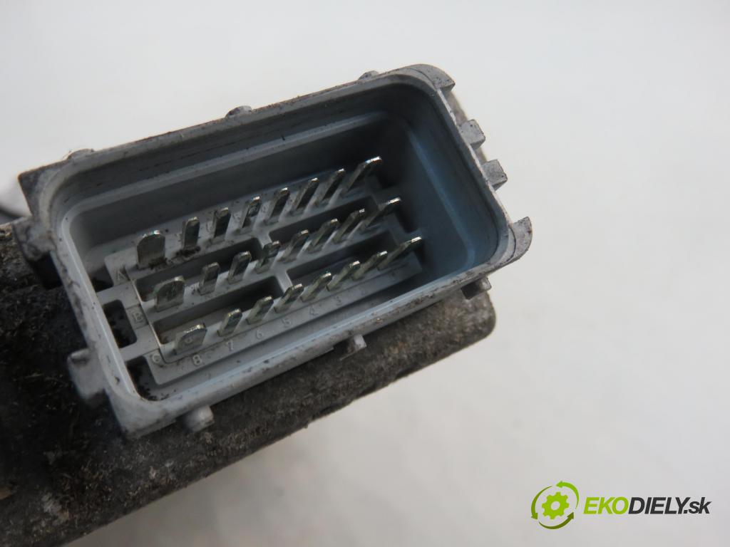 SKODA FABIA I SEDAN (6Y3) SEDAN 2004 47,00 1.2 - AZQ 1198,00 řídící jednotka LPG 67R010157