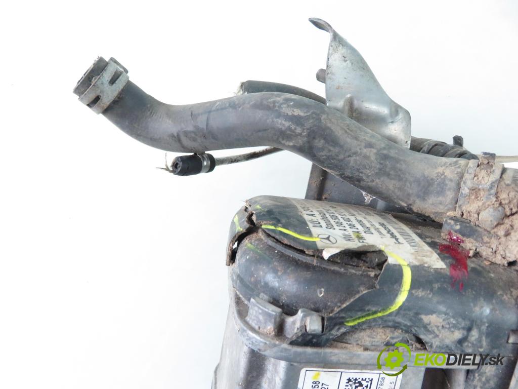 MERCEDES-BENZ CLA coupe (C117) COUPE 2013 130,00 CLA 220 CDI / d (117.303) 177 - OM 651.930 2143,00 Webasto 2465002398 ; 10R045627 ; A2469028301 (Webasto ohřívače)