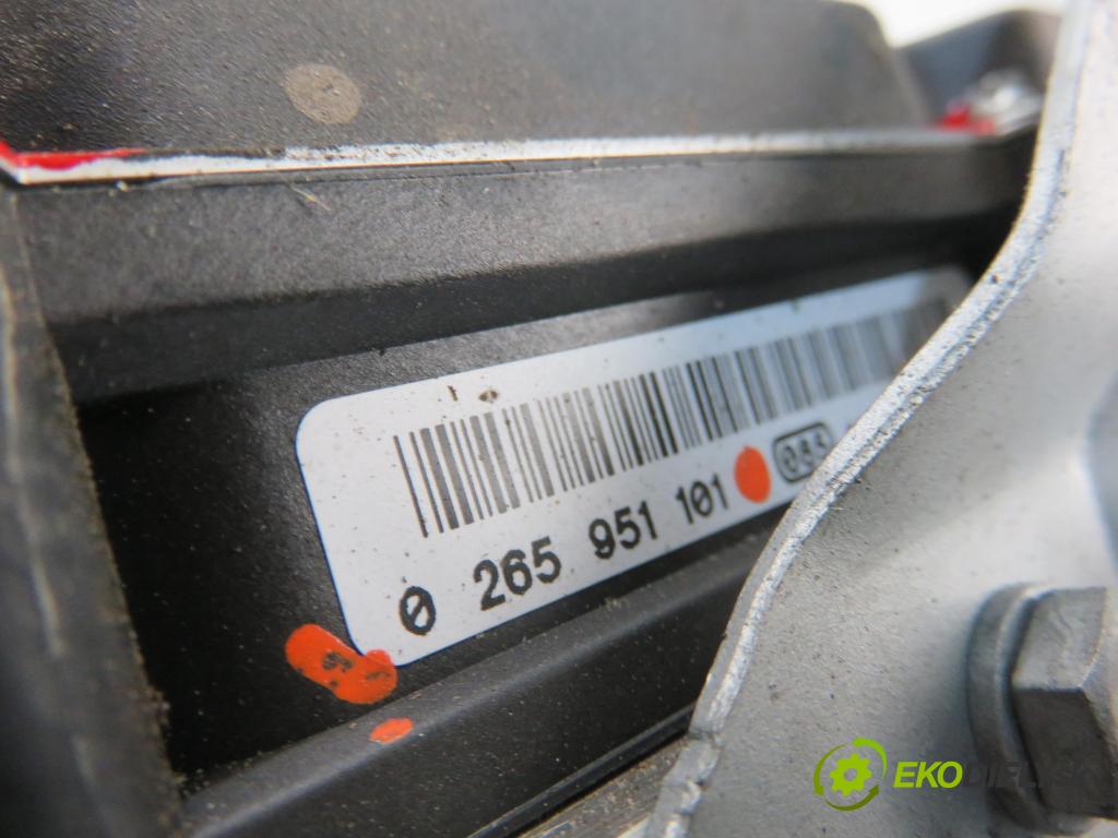 BMW X1 (E84) CROSSOVER 2011 130,00 sDrive 20 d 177 - N47 D20 C 1995,00 Pumpa ABS 0265951101 (Pumpy ABS)