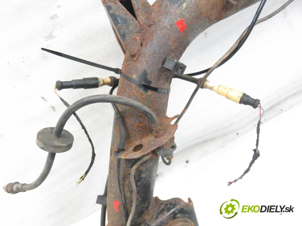 SMART CITY-COUPE (450) HB 1999 33,00 0.6 (S1CLB1, 450.331, 450.336) - M 160 E6AL B04 599,00 výztuha zadní část ABS