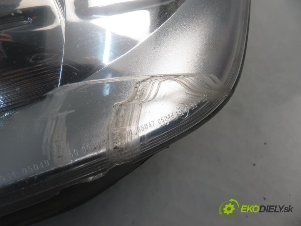 RENAULT ESPACE IV (JK0/1_) MINIVAN 2004 85,00 1.9 dCi 116 - F9Q 820 1870,00 Svetlo LP 8200394706