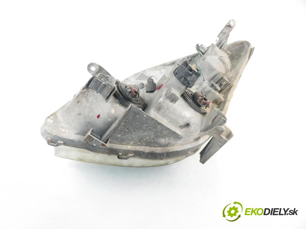 TOYOTA COROLLA Verso (_E12_) MINIVAN 2003 66,00 2.0 D-4D (CDE120_) - 1CD-FTV 1995,00 Svetlo PP