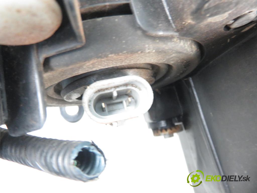TOYOTA PREVIA (_R3_) MINIVAN 2002 85,00 2.0 D-4D 116 - 1CD-FTV 1995,00 Svetlo LP