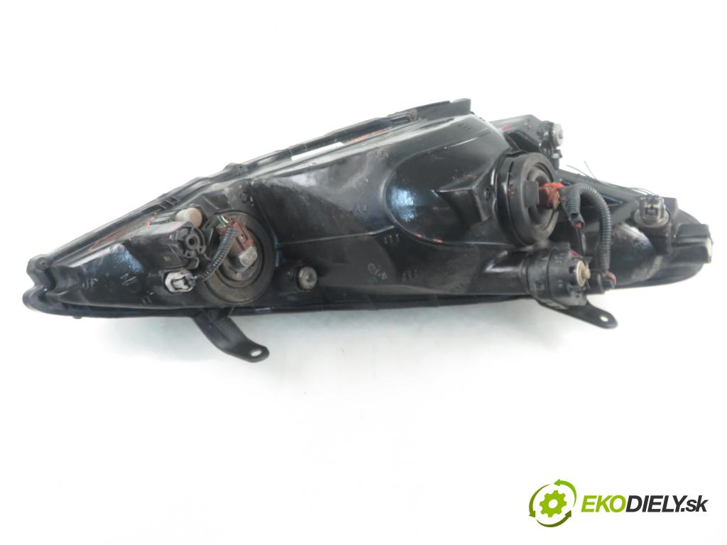 TOYOTA PREVIA (_R3_) MINIVAN 2002 85,00 2.0 D-4D 116 - 1CD-FTV 1995,00 Svetlo LP
