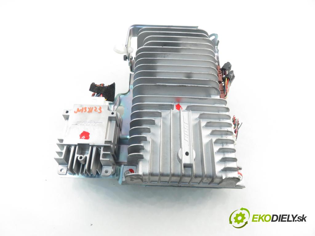 INFINITI M (Y51) SEDAN 2010 175,00 3.0d V6 238 - V9X 2993,00 Zosilňovač 280601MA1C (Zosilňovače)