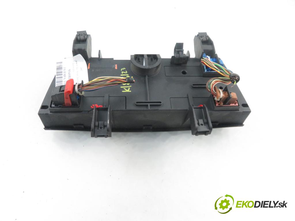 FIAT STILO (192_) HB 2005 85,00 1.9 JTD 115 - 192 A1.000 1910,00 Panel kúrenia KLIMATRONIK 555600001704