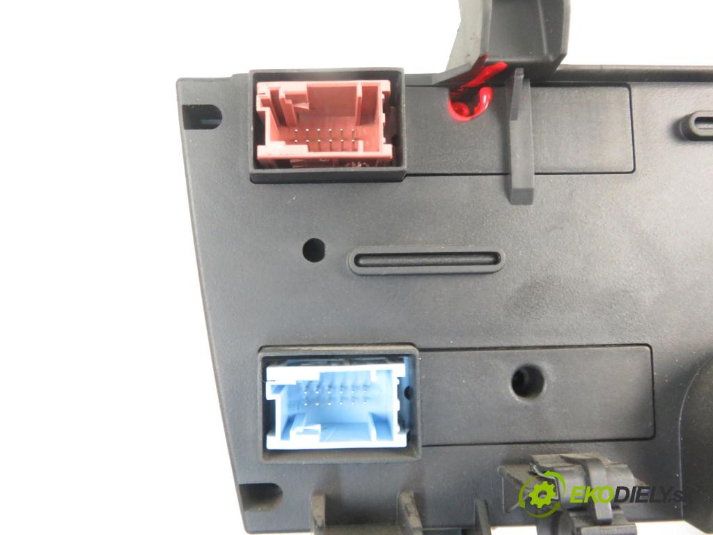 FIAT STILO (192_) HB 2005 85,00 1.9 JTD 115 - 192 A1.000 1910,00 Panel kúrenia KLIMATRONIK 555600001704