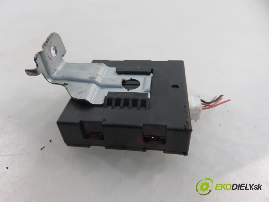 INFINITI M (Y51) SEDAN 2010 175,00 3.0d V6 238 - V9X 2993,00 Zosilňovač Antenní: 1788DFWC1G154 (Zosilňovače)