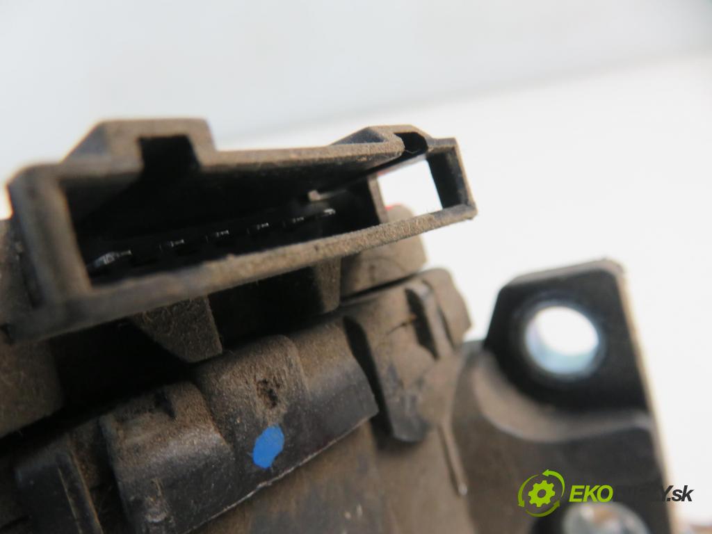 RENAULT LAGUNA II Grandtour (KG0/1_) KOMBI 2002 0,00 1.9 dCI (KG0E) - F9Q 752 1870,00 Potenciometer plynového pedálu 8200002904 (Pedále)