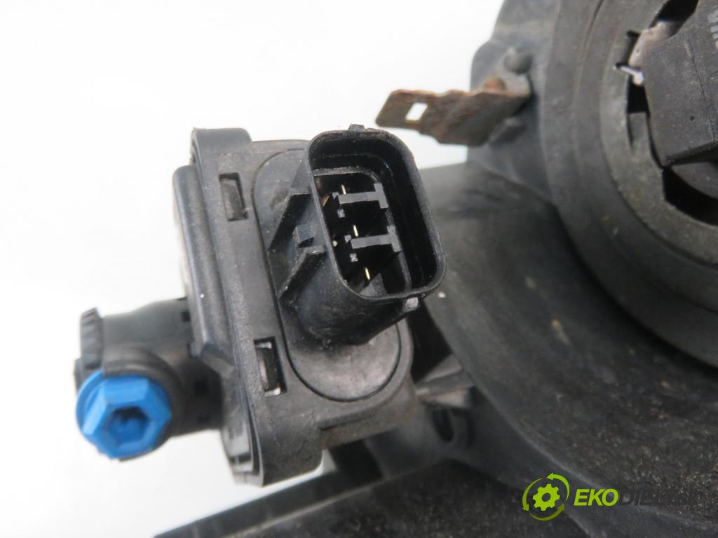 MAZDA 5 (CR19) MINIVAN 2006 81,00 2.0 MZR-CD 110 - RF7J 1998,00 Svetlo PP