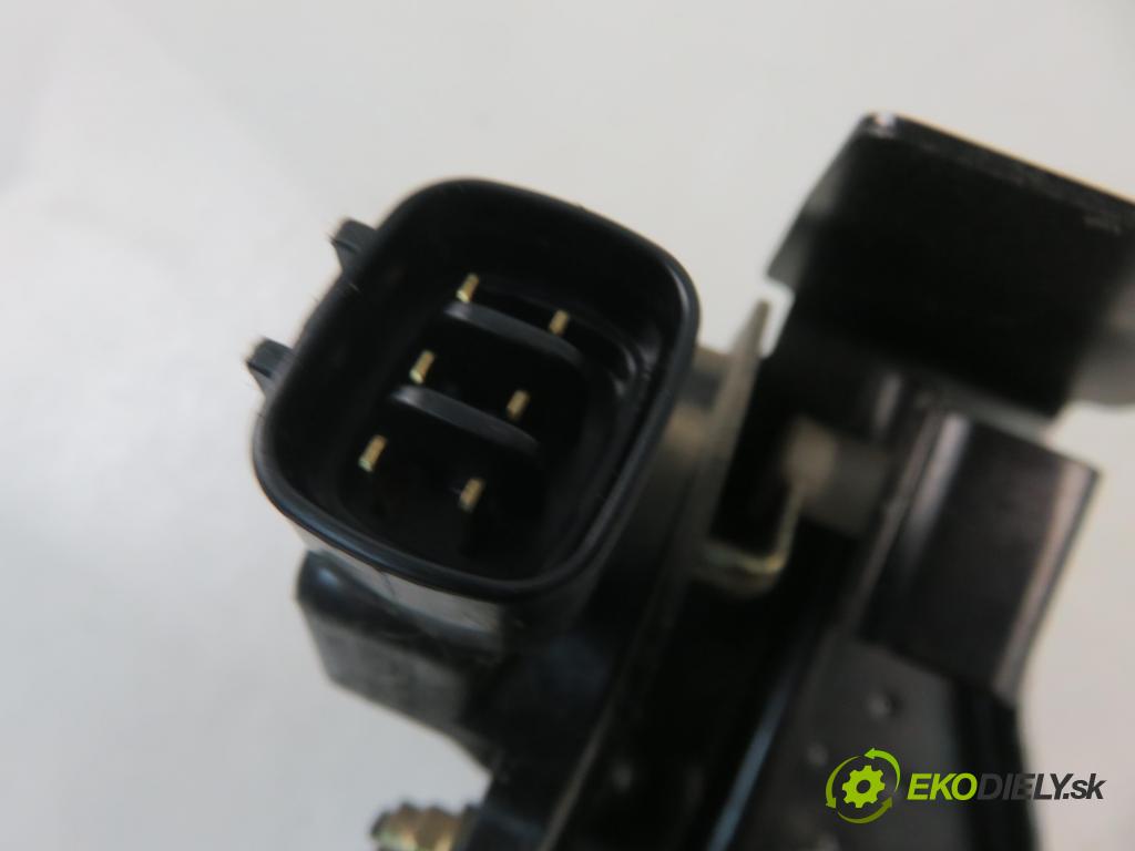 TOYOTA AVENSIS Kombi (_T25_) KOMBI 2004 85,00 2.0 D-4D 116 - 1CD-FTV 1995,00 Potenciometer plynového pedálu  (Pedále)