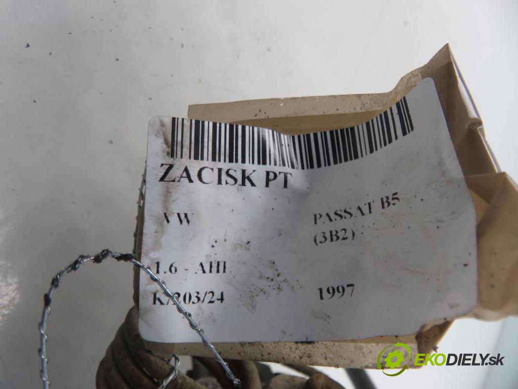VW PASSAT B5 (3B2) SEDAN 1997 74,00 1.6 - AHL 1595,00 Brzdič strmeň pravé zadné