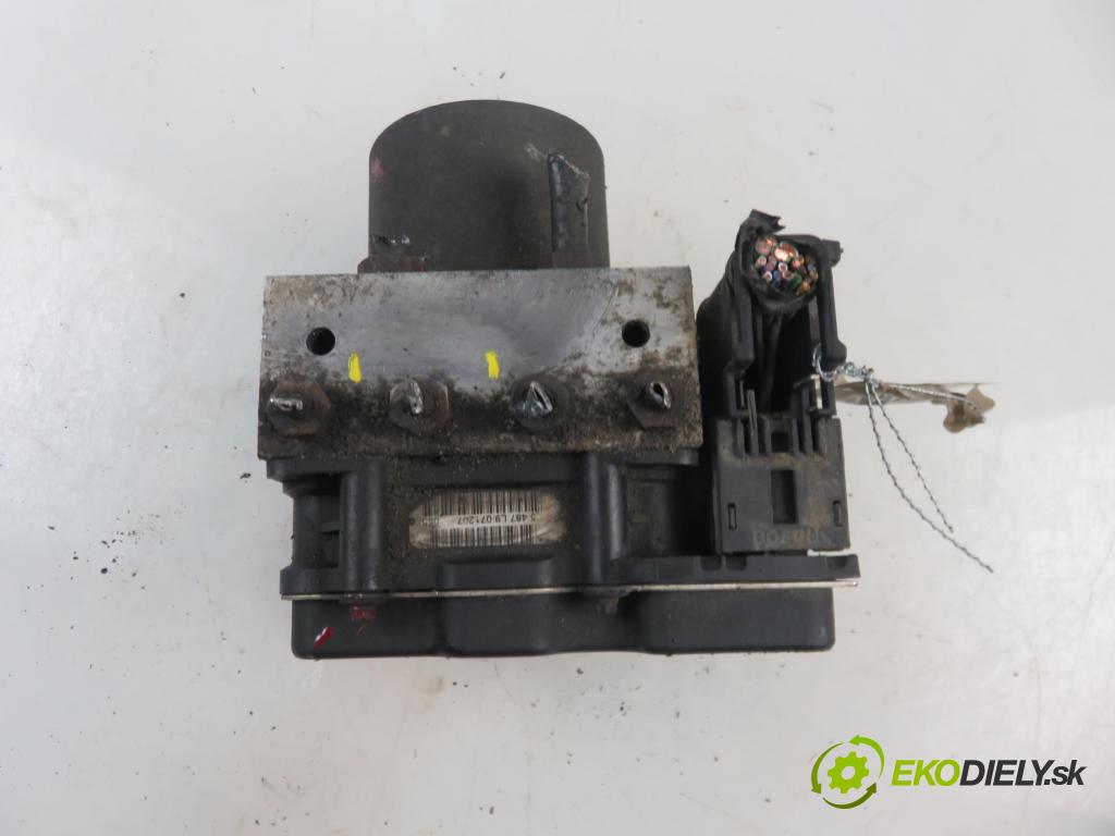 FORD TRANSIT Furgon (FA_ _) FURGON 2008 63,00 2.2 TDCi - P8FA 2198,00 Pumpa ABS 0265950774 ; 8C112C405BB (Pumpy ABS)