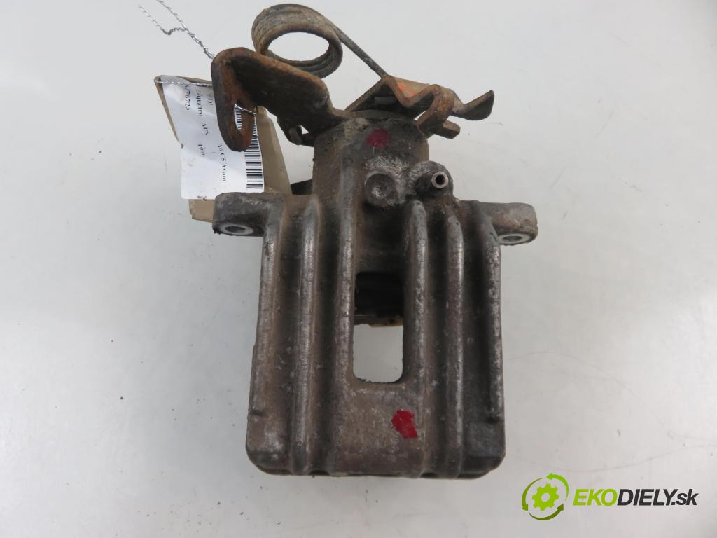 AUDI A6 Avant (4B5, C5) KOMBI 1999 121,00 2.4 quattro - APS 2393,00 Brzdič strmeň pravé zadné