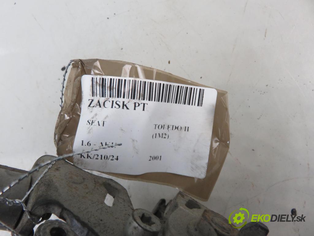 SEAT TOLEDO II (1M2) SEDAN 2001 74,00 1.6 - AKL 1595,00 Brzdič strmeň pravé zadné 
