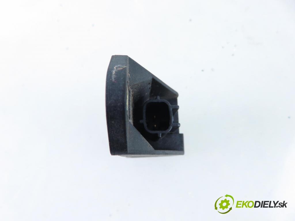 VW SHARAN (7M8, 7M9, 7M6) MINIVAN 2001 85,00 1.9 TDI PD 115 - AUY 1896,00 Snímač nárazu 5WK42895 ; 6Q0909606 (Snímače nárazu)