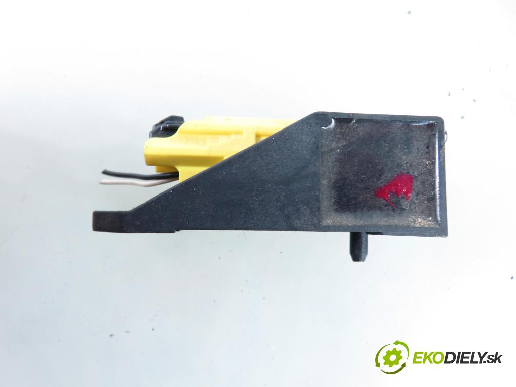 VW SHARAN (7M8, 7M9, 7M6) MINIVAN 2001 85,00 1.9 TDI PD 115 - AUY 1896,00 Snímač nárazu 5WK42895 ; 6Q0909606 (Snímače nárazu)