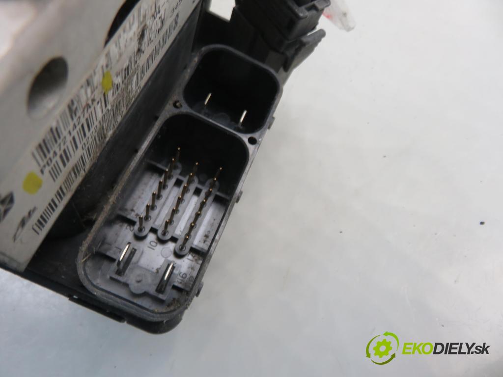 CHRYSLER VOYAGER IV (RG, RS) MINIVAN 2003 105,00 2.5 CRD 143 - ENJ 2499,00 Pumpa ABS 04686702AE ; P04721427AK (Pumpy ABS)