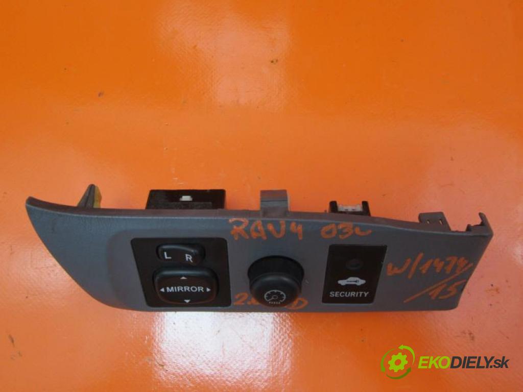 TOYOTA RAV 4 II W - farba čierna farba Kocka, vložka 7 pin + Prepínač nastavenia podsvietenia Kocka, vložka 2 pin zámku