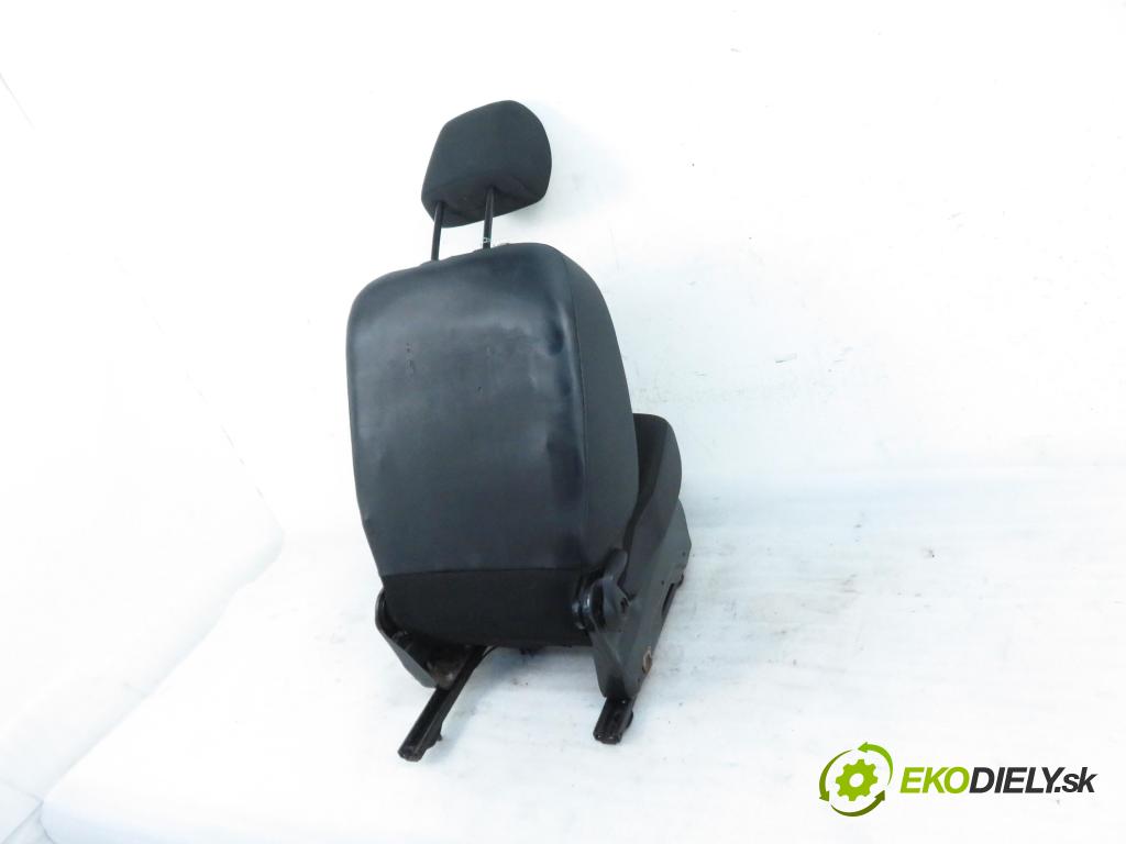 RENAULT KANGOO Express II (FW0/1_) FURGON 2010 50,00 1.5 dCi 70 - K9K 800 1461,00 Sedadlo CESTUJÚCI/PP
