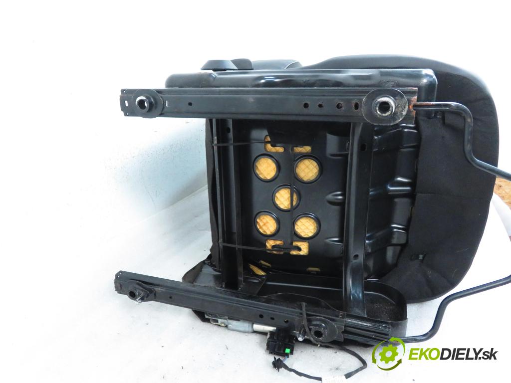 RENAULT KANGOO Express II (FW0/1_) FURGON 2010 50,00 1.5 dCi 70 - K9K 800 1461,00 Sedadlo CESTUJÚCI/PP