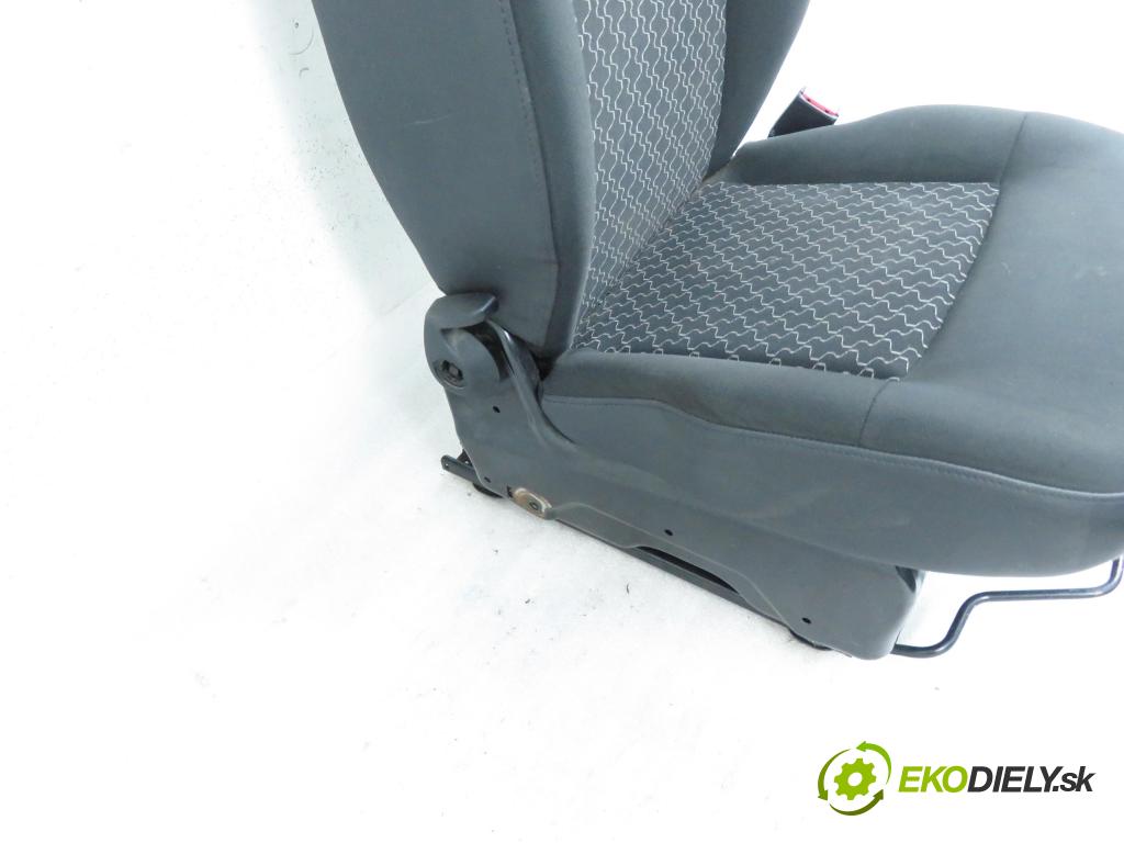 RENAULT KANGOO Express II (FW0/1_) FURGON 2010 50,00 1.5 dCi 70 - K9K 800 1461,00 Sedadlo CESTUJÚCI/PP