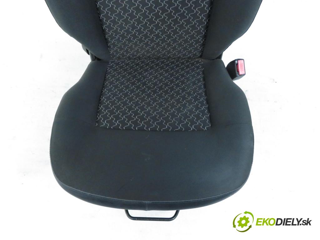 RENAULT KANGOO Express II (FW0/1_) FURGON 2010 50,00 1.5 dCi 70 - K9K 800 1461,00 Sedadlo CESTUJÚCI/PP