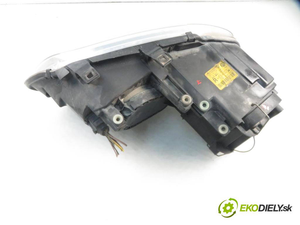 VW TOURAN (1T1, 1T2) MINIVAN 2004 77,00 1.9 TDI - BKC 1896,00 Svetlo PP 0301205202 ; 1T0941006F