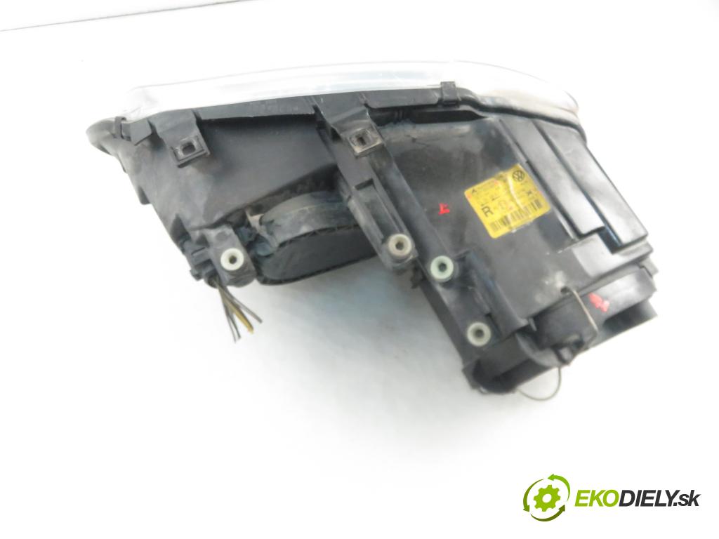 VW TOURAN (1T1, 1T2) MINIVAN 2004 77,00 1.9 TDI - BKC 1896,00 Svetlo PP 0301205202 ; 1T0941006F