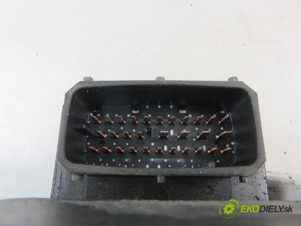 FORD TRANSIT Furgon (FA_ _) FURGON 2002 74,00 2.0 DI (FAE_, FAF_, FAG_) - ABFA 1998,00 Pumpa ABS 1C152M110AE ; 0265216672 (Pumpy ABS)