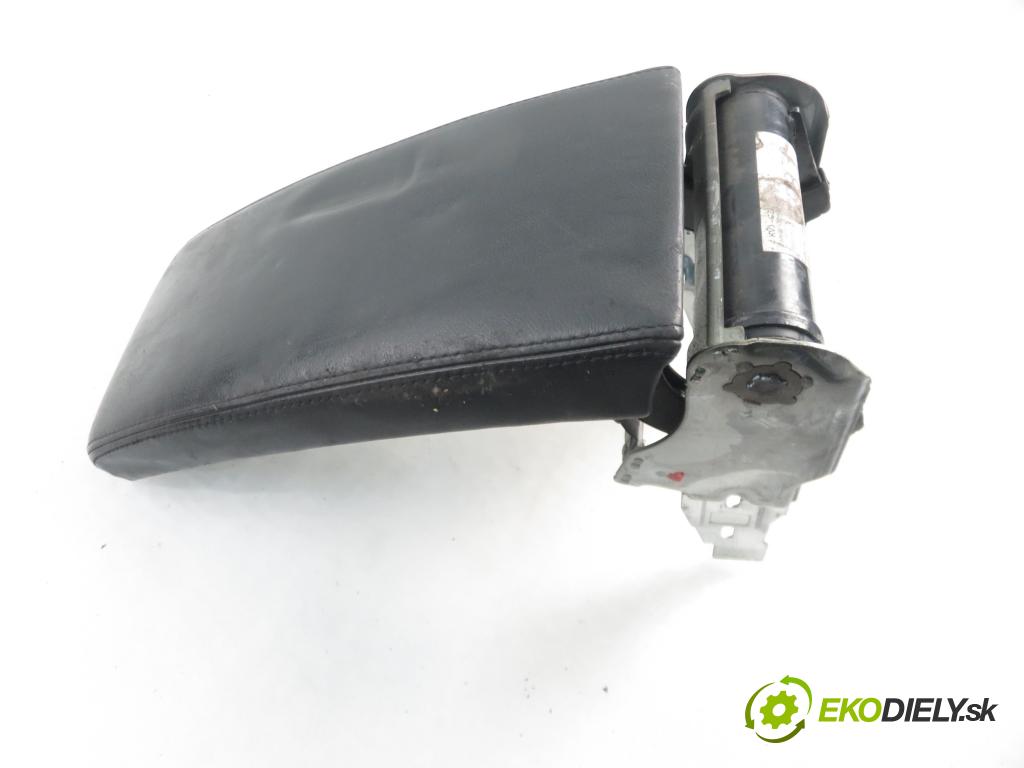 VW PASSAT B6 (3C2) SEDAN 2009 125,00 2.0 TDI - CBBB 1968,00 Lakťová opierka 3C0864207M