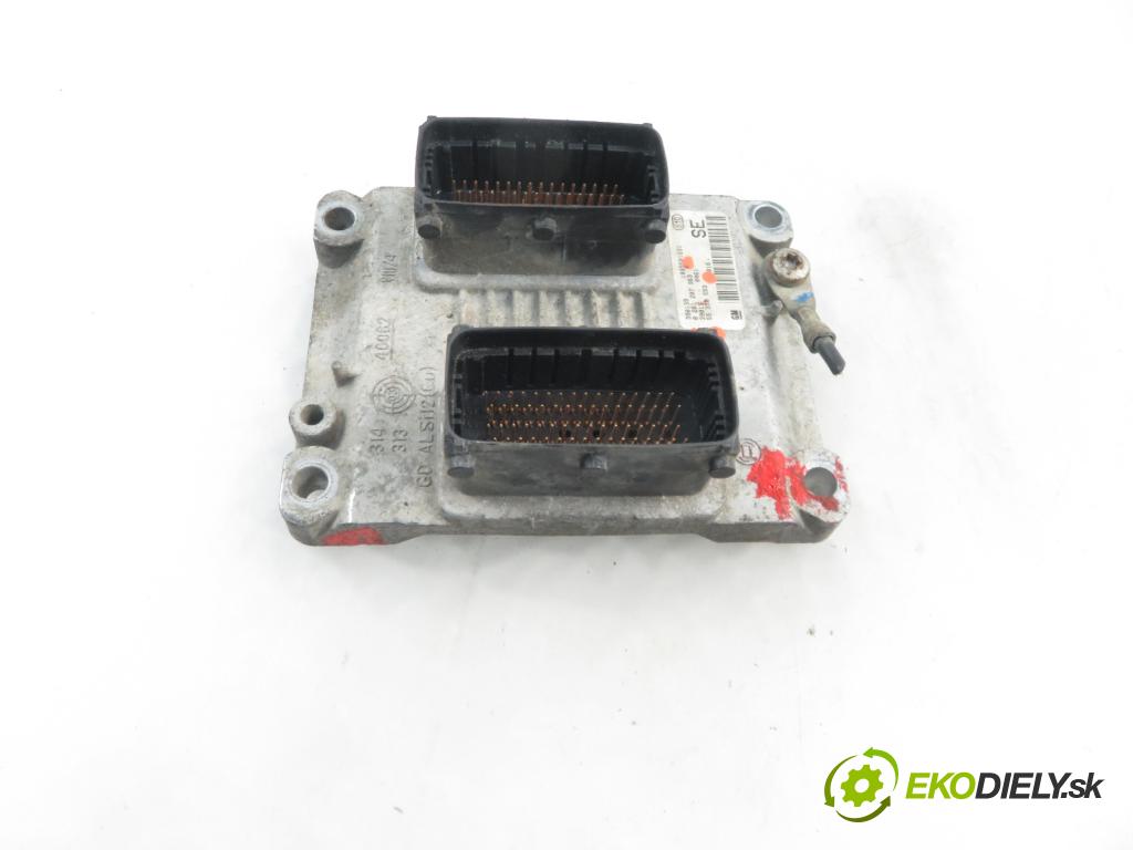 OPEL ASTRA G liftback (T98) HB 2003 48,00 1.2 16V - X 12 XE 1199,00 Riadiaca jednotka Motor 0261207963 ; 55350553