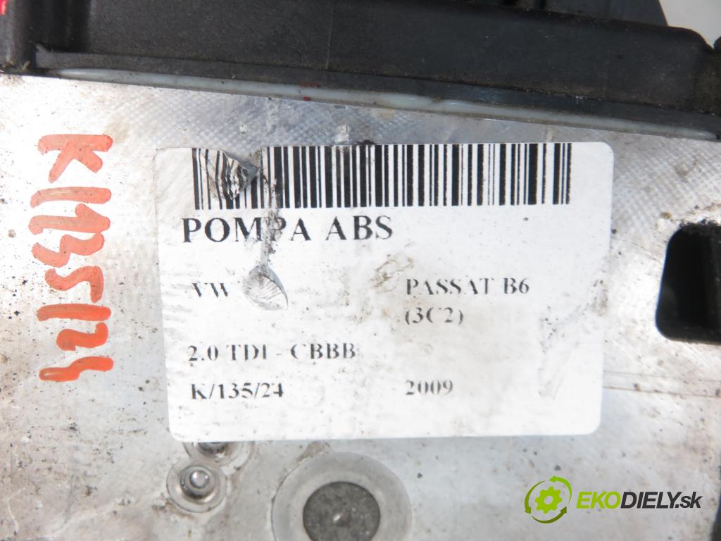 VW PASSAT B6 (3C2) SEDAN 2009 125,00 2.0 TDI - CBBB 1968,00 pumpa ABS 3C0614109N (Pumpy brzdové)