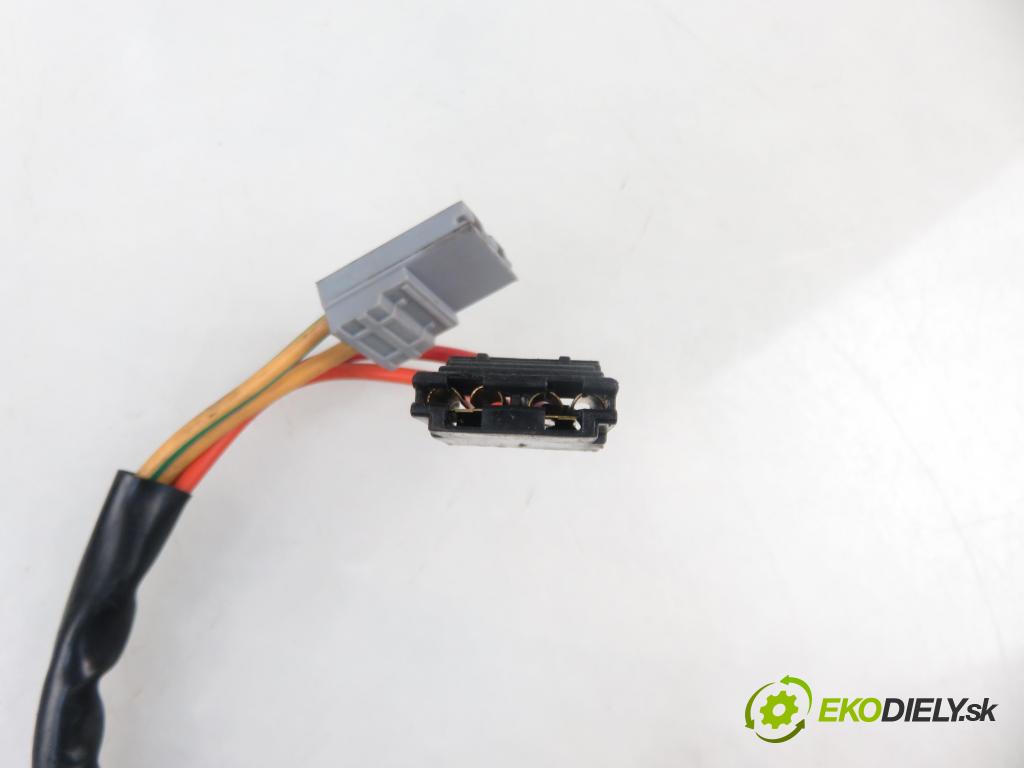 RENAULT MASTER II Skrzynia (FD) BUS 1999 59,00 2.5 D - S8U 770 2499,00 spinačka  (Spínacie skrinky a kľúče)