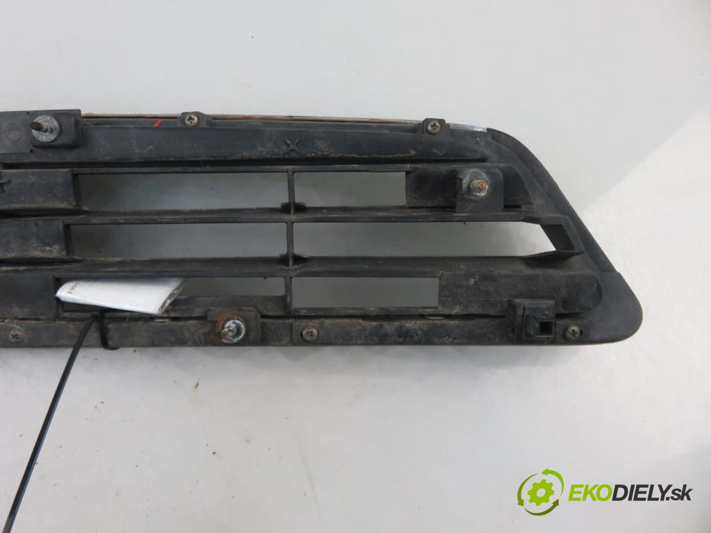 HONDA CIVIC VI Aerodeck (MB, MC) KOMBI 1999 77,00 2.0 iTD 105 (MC3) - 20T2N 1994,00 Mriežka / maska