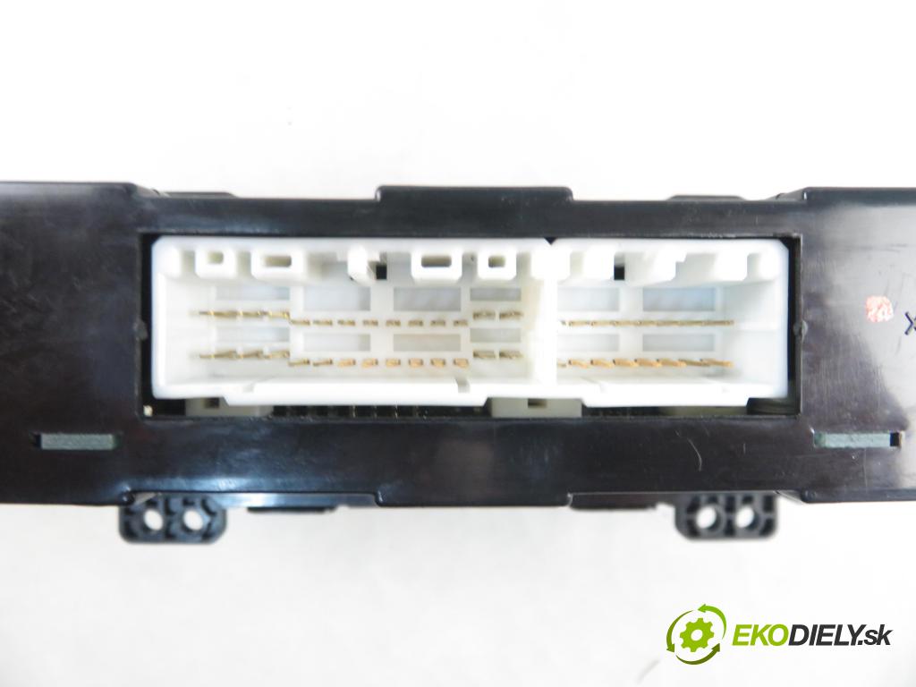 KIA SPORTAGE (JE_, KM_) SUV 2006 85,00 2.0 CRDi 113 4WD - D4EA 1991,00 Panel kúrenia KLIMATRONIK 972501FXXX