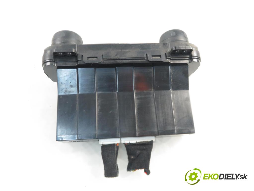 KIA SPORTAGE (JE_, KM_) SUV 2006 85,00 2.0 CRDi 113 4WD - D4EA 1991,00 Panel kúrenia KLIMATRONIK 972501FXXX