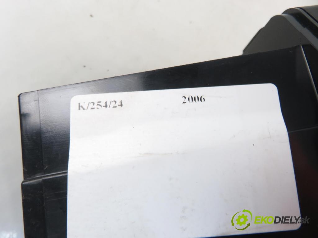 KIA SPORTAGE (JE_, KM_) SUV 2006 85,00 2.0 CRDi 113 4WD - D4EA 1991,00 Panel kúrenia KLIMATRONIK 972501FXXX