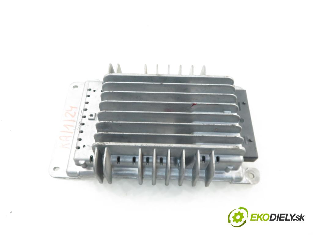 AUDI A4 kabriolet (8H7, B6, 8HE, B7) CABRIO 2009 103,00 2.0 TDI - BPW 1968,00 Zosilňovač 8H0035223D (Zosilňovače)