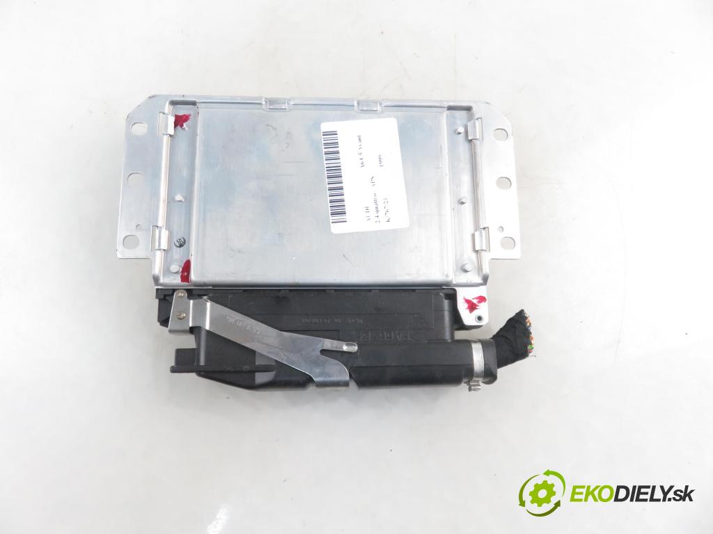 AUDI A6 Avant (4B5, C5) KOMBI 1999 121,00 2.4 quattro - APS 2393,00 Riadiaca jednotka prevodovky 4B0927156AM ; 6058006144 ; 0260002649