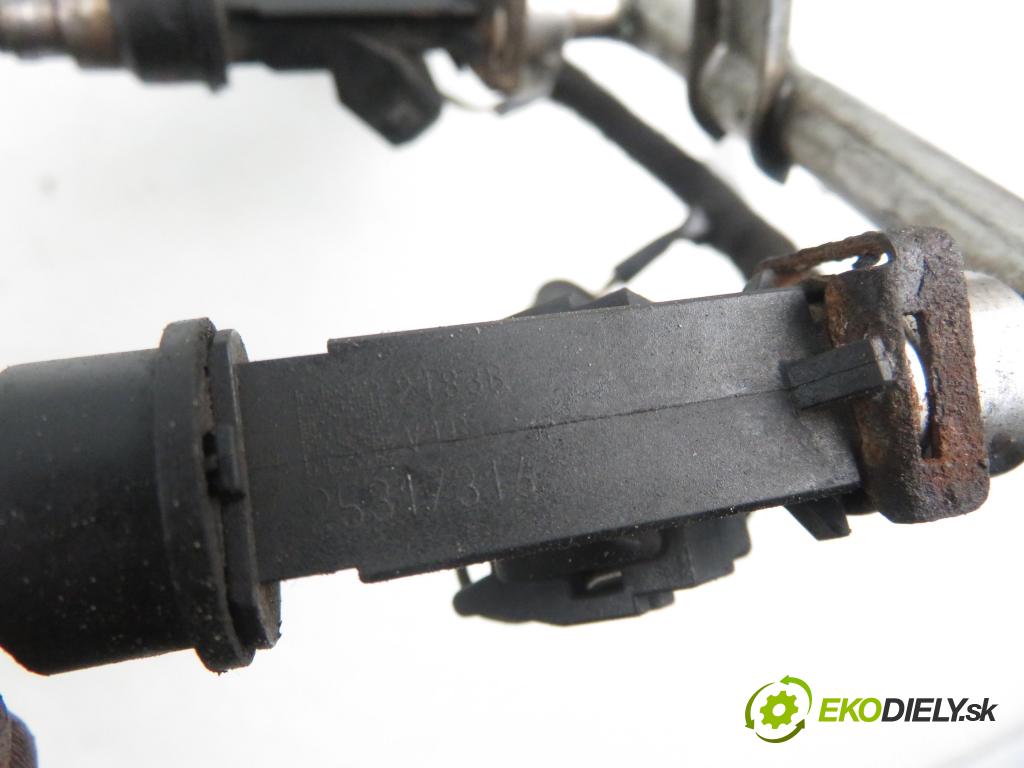 OPEL MERIVA A nadwozie wielkoprzestrzenne (MPV) (X03) MINIVAN 2003 64,00 1.6 - Z 16 SE 1598,00 Lišta vstrekovacia 25317316 (Vstrekovacie lišty)