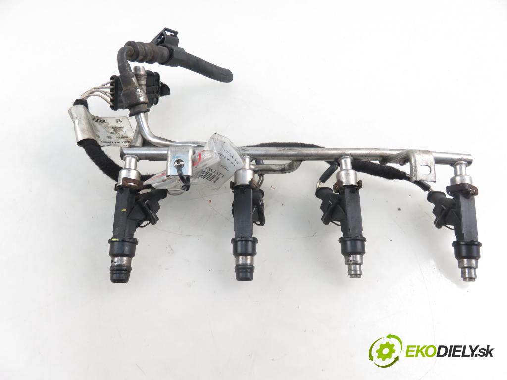 OPEL MERIVA A nadwozie wielkoprzestrzenne (MPV) (X03) MINIVAN 2003 64,00 1.6 - Z 16 SE 1598,00 Lišta vstrekovacia 25317316 (Vstrekovacie lišty)